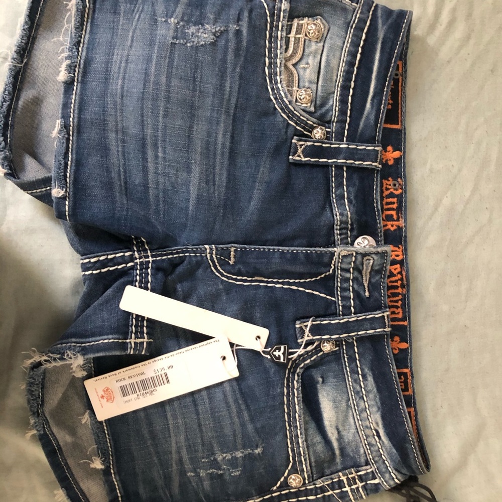 New rock shorts